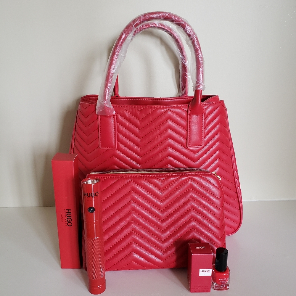 RED * 4 Piece Bundle Of Red.